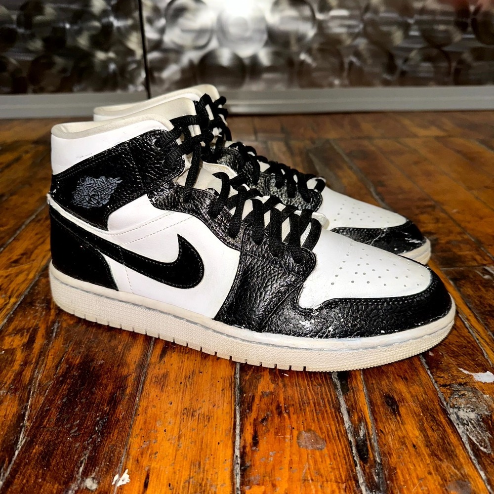 Nike Air Jordan 1 Mid SE Sneakers Men's Size 10 Black White Comfort Lace Up